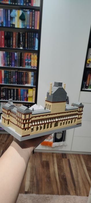 Klocki a'la lego - Luwr