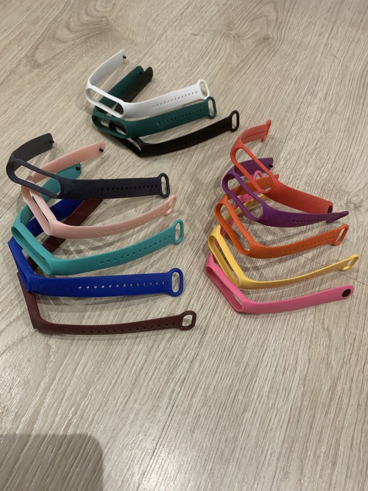 Opaski do zegarkow Xiaomi Mi Band 5, 13 opasek o roznych kolorach