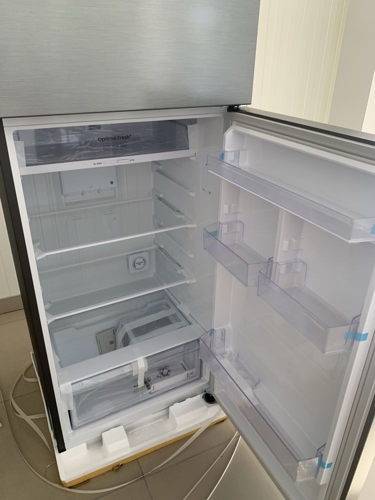 Холодильник Samsung RT47CG6442S9UA