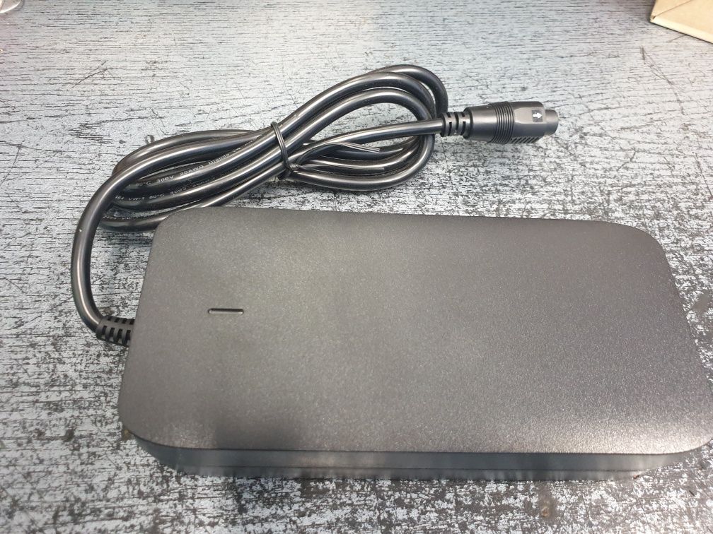 Ładowarka Fischer 48V 5 pin 3A