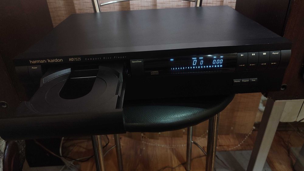 Сд/Cd Проирыватель Harman/Kardon HD7525 .Dac 4х PCM-61. Состояние !