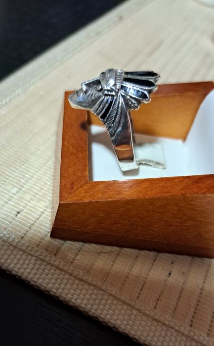 Anel vintage Raro em Prata contrastada.