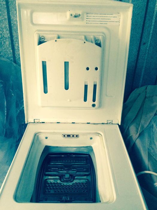 Продам пральну вертикальну машину.