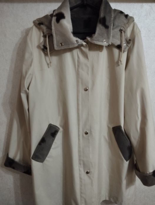 Продам жіночу куртку 48-50 р.
