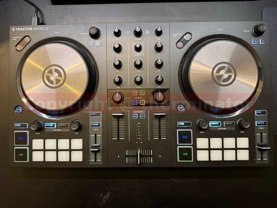 Traktor Kontrol S2 MK3 Konsola DJ Native Instruments Stan Pokrywa