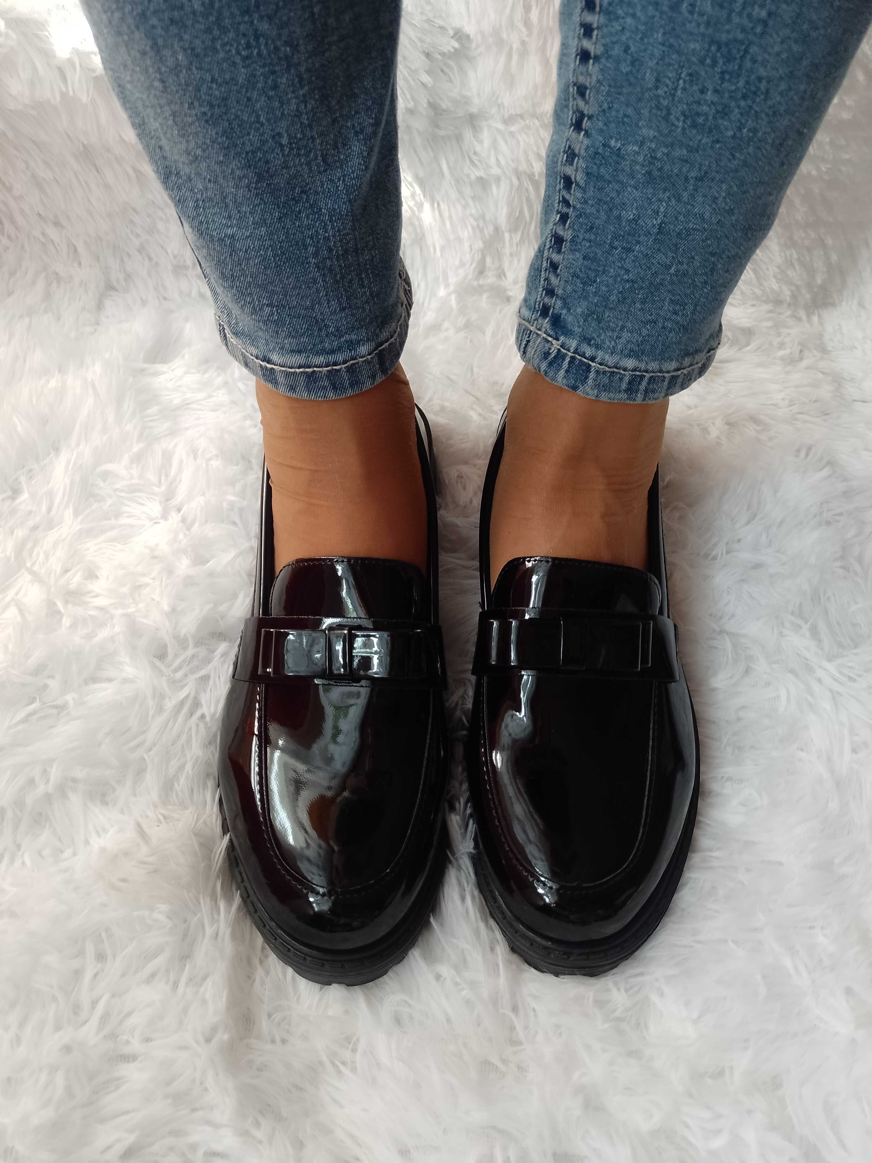 (41) Czarne, lakierowane mokasyny wieczorowe , loafersy, NOWE