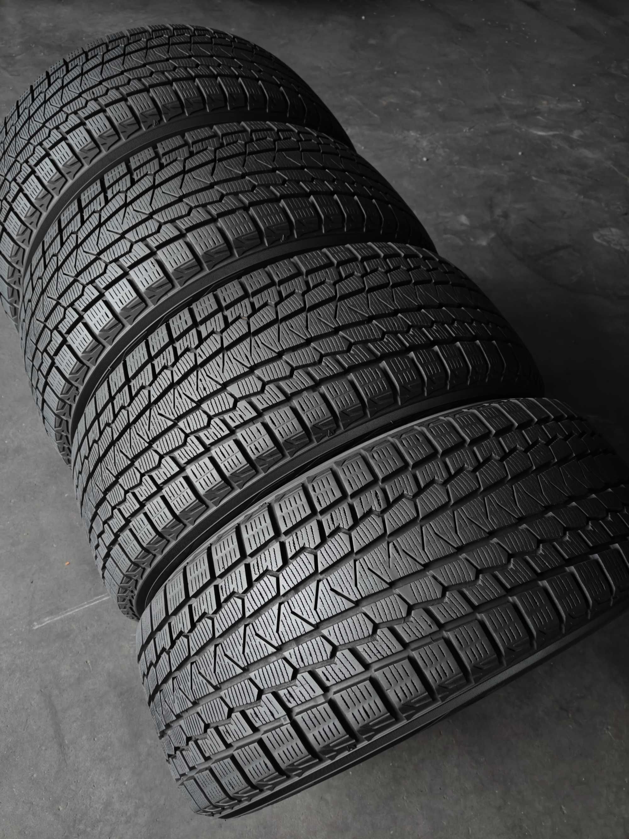 R17 225 50 шини зимові Yokohama Ice Guard IG 53 японські липучки