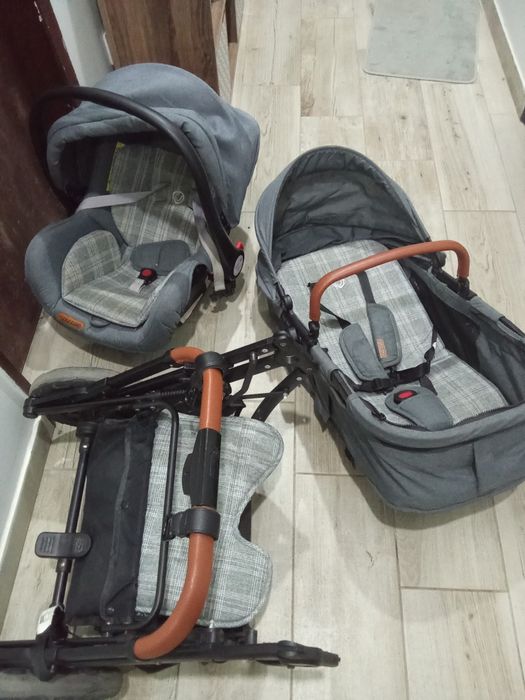 Carrinho de bebe trio
