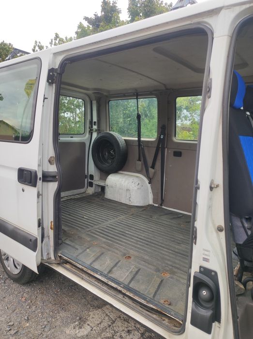 Opel Movano 1.9 diesel zadbany może być 9 osobowy