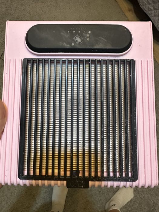 Витяжка для манікюра