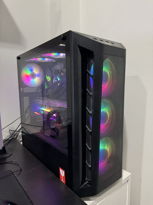 Computador gaming  com monitor