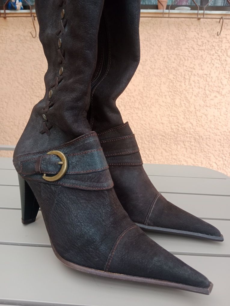 Botas altas novas 35
