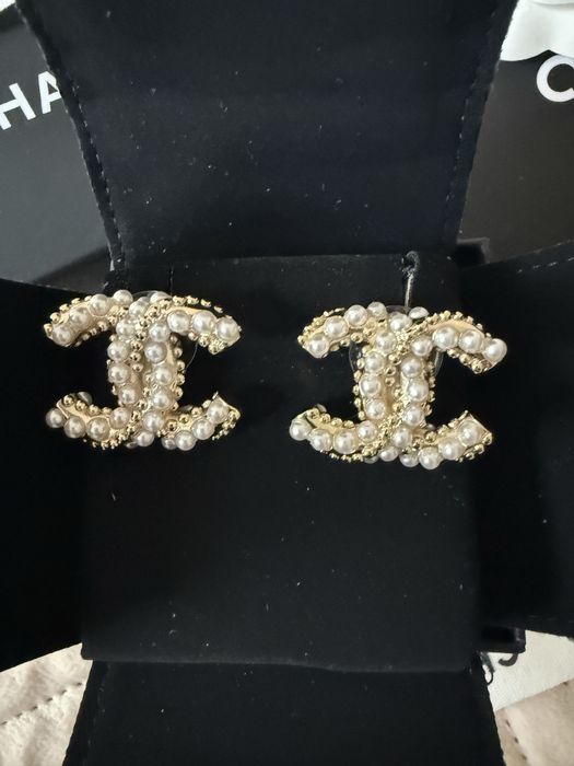 Kolczyki na sztyfcie  w stylu Chanel