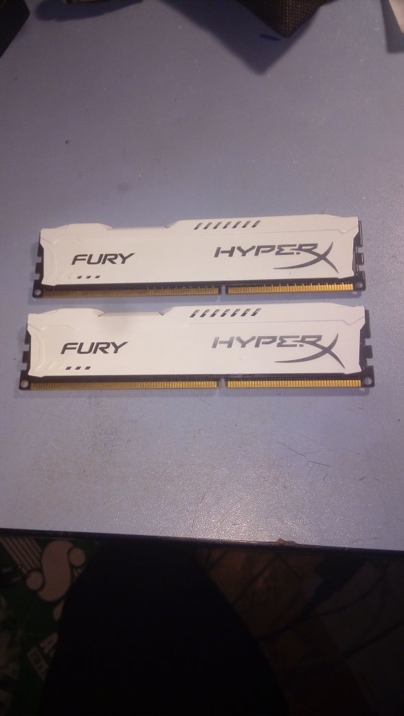 Оперативна память HyperX DDR3 1600MHz 8GB