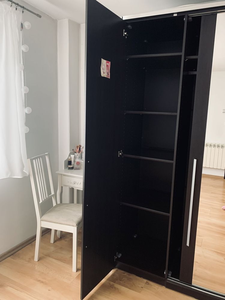 Szafa brązowa z lustrem 4 drzwiowa,