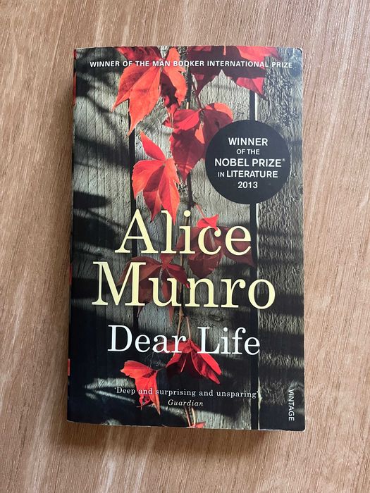 Livro 'DEAR LIFE', de Alice Munro