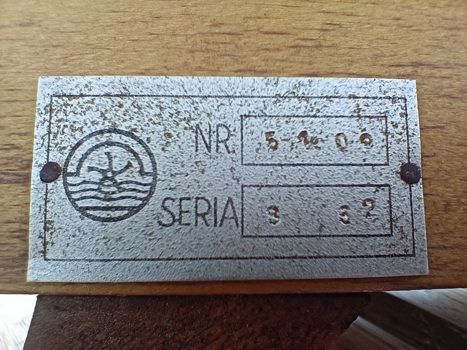 Sprzedam stary drewniany zegar kominkowy z 1962 roku