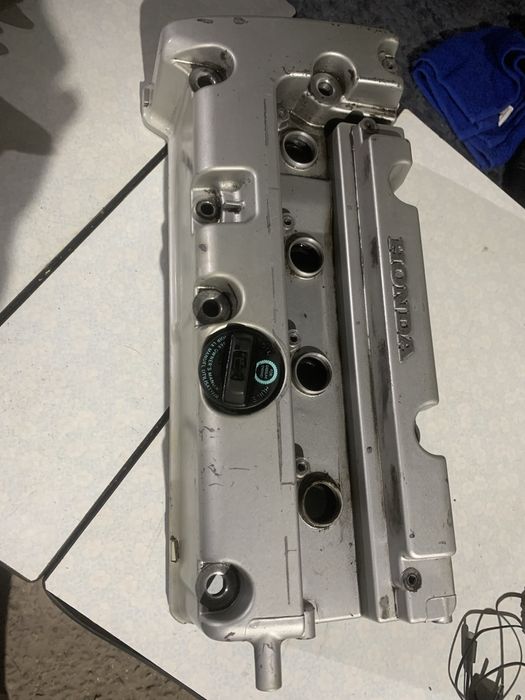 Клапанна кришка accord7  2.0