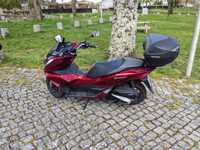 Honda PCX 125...