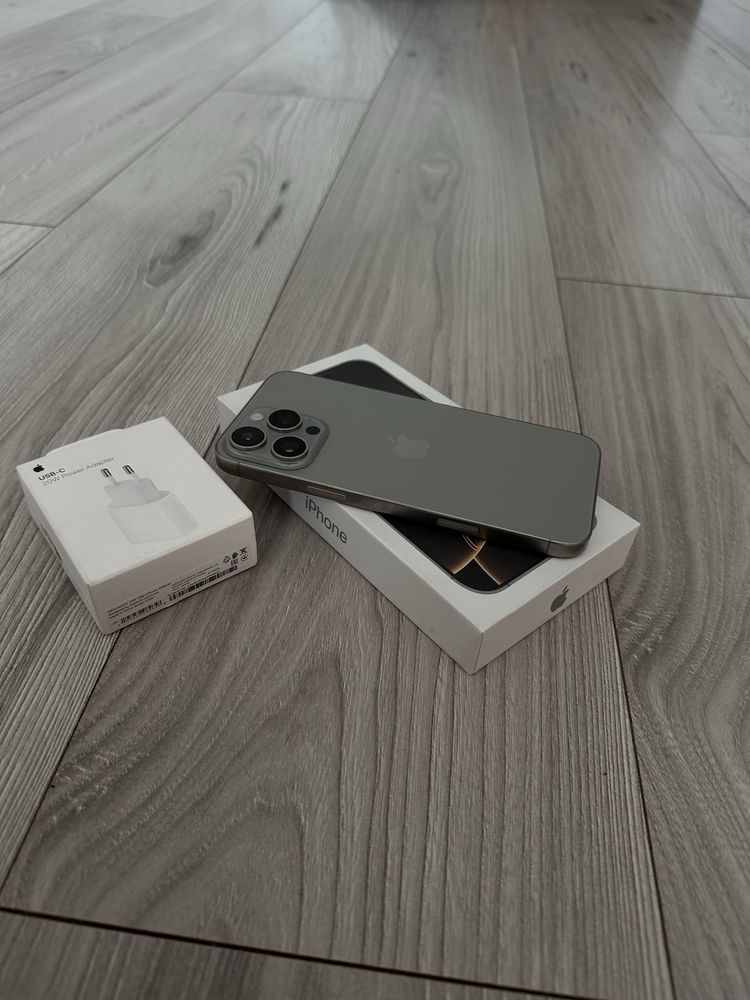 Продам iPhone 16 Pro Max
