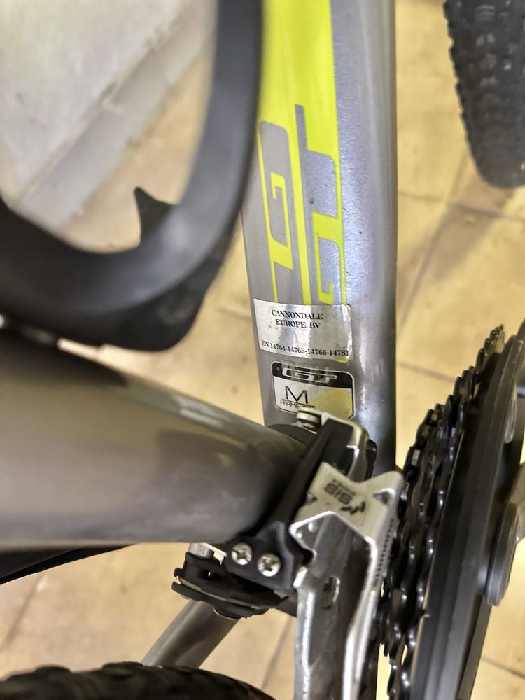 Bicicleta BTT GT roda 29’’
