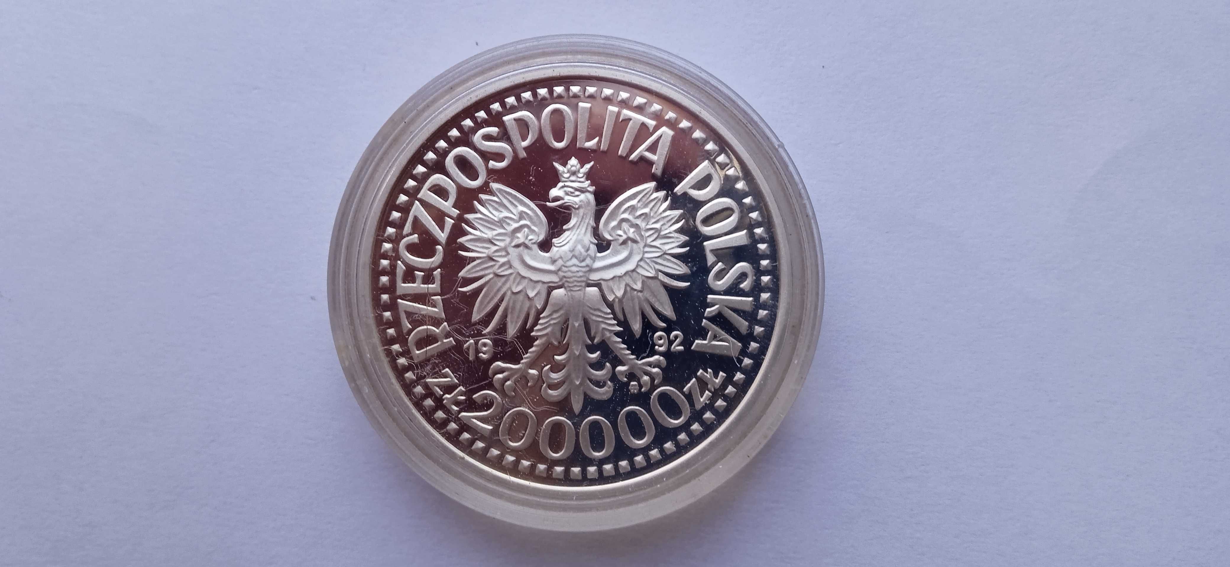 Srebrne 200 000 zł. lustrzanka z 1992 roku.