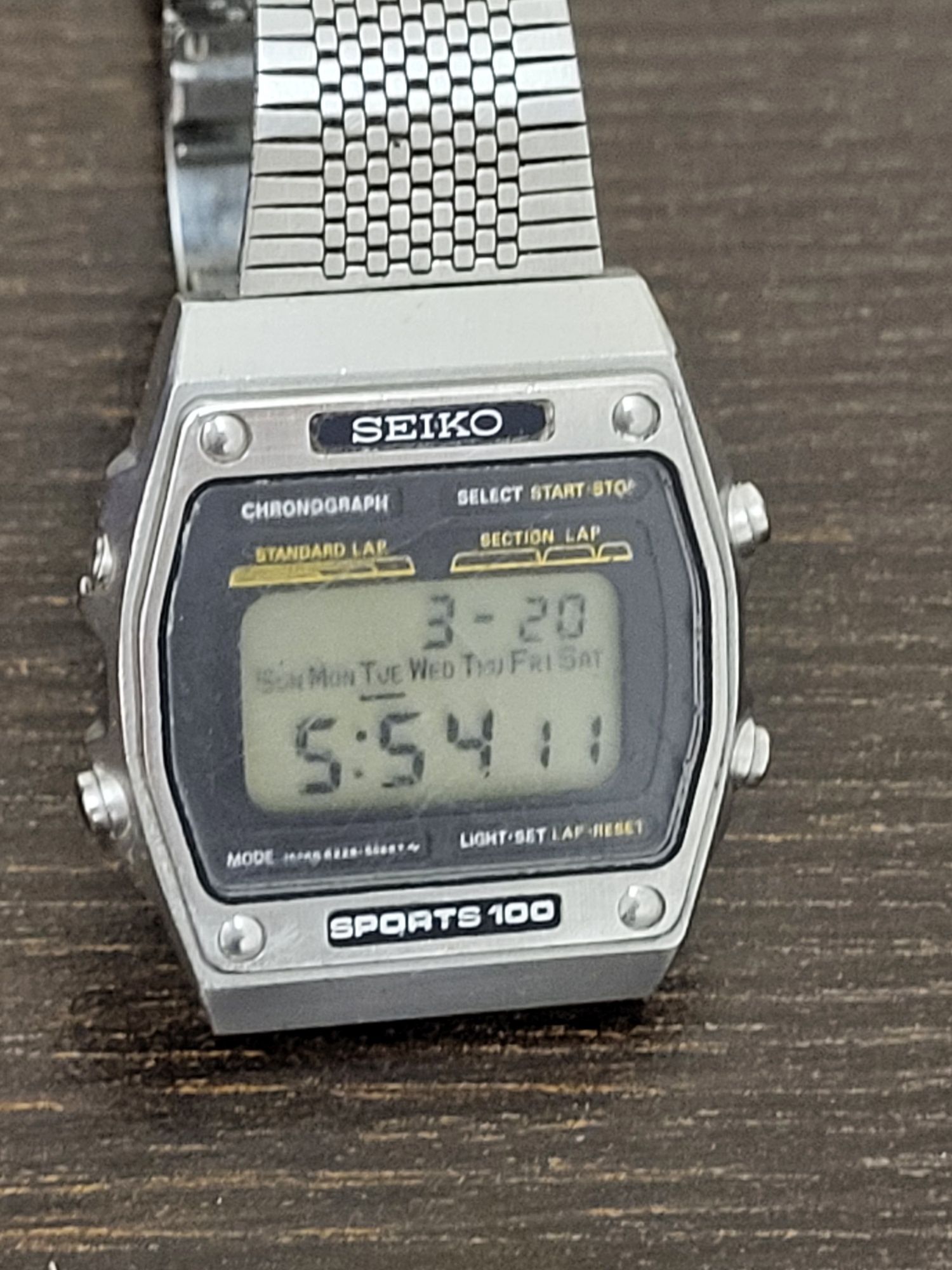 Zegarek Seiko Sports 100  digital