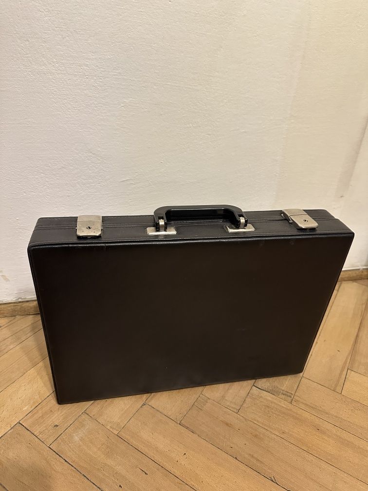 Neseser aktówka walizka PRL retro (unikatowa) - czarna