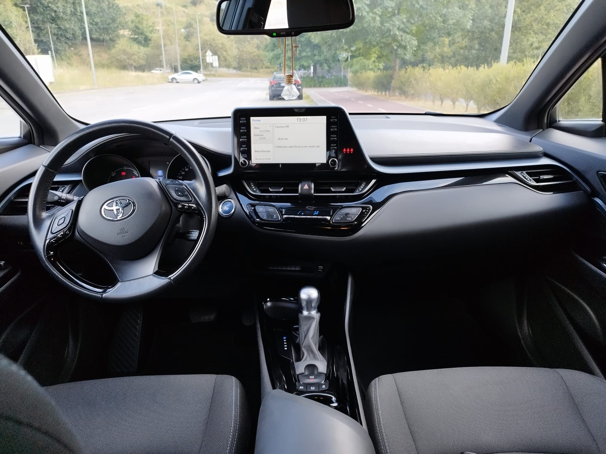 Toyota C-HR 1.8 Hybrid