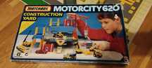 Zestaw Matchbox Motorcity MC620 retro lata 80te KOMPLETNY