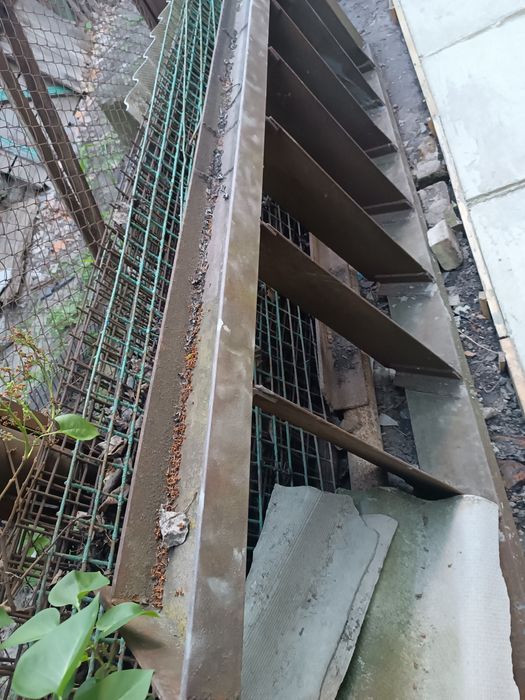 Драбина металева