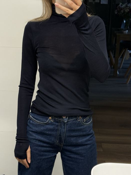 Напівпрозорий гольф з вовни мериноса COS - розміри XS-L