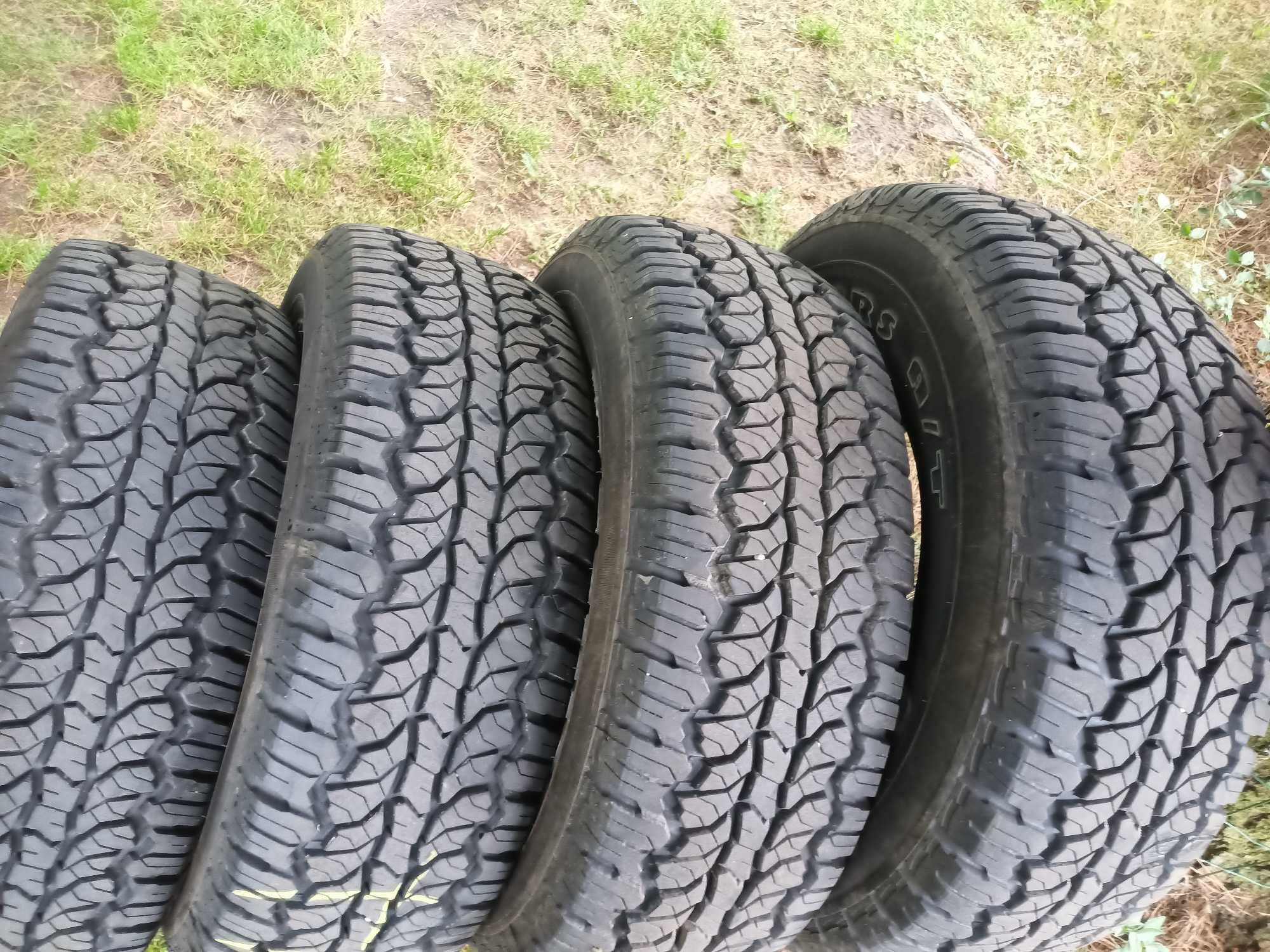Opony 31x10.5r15 Lanvigator Catchfors A/T 4x4