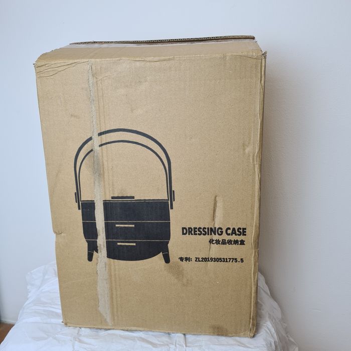 Органайзер для косметики на подарунок