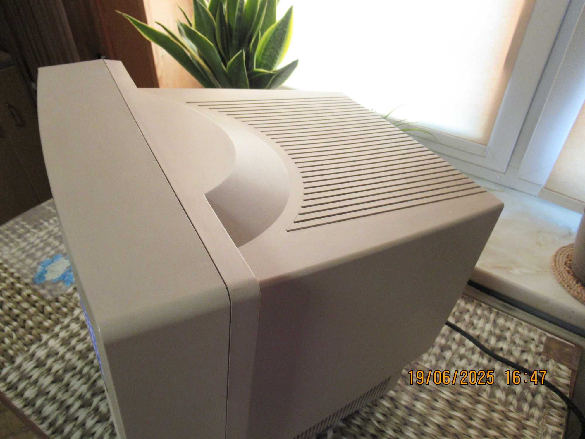 Stary monitor kineskopowy CRT CTX 1769se