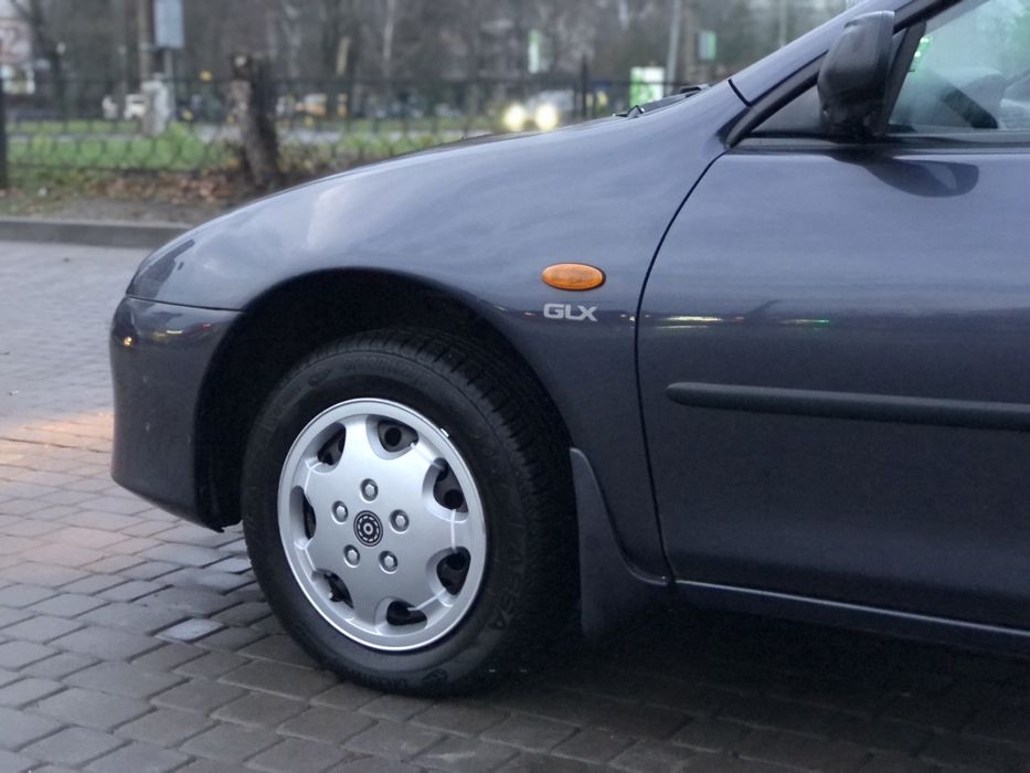 Mazda 323F BA 1998