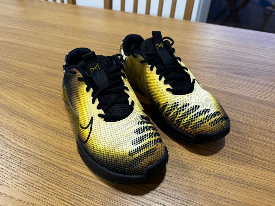 Nike Metcon — tamanho 41 (260 mm) — em bom estado