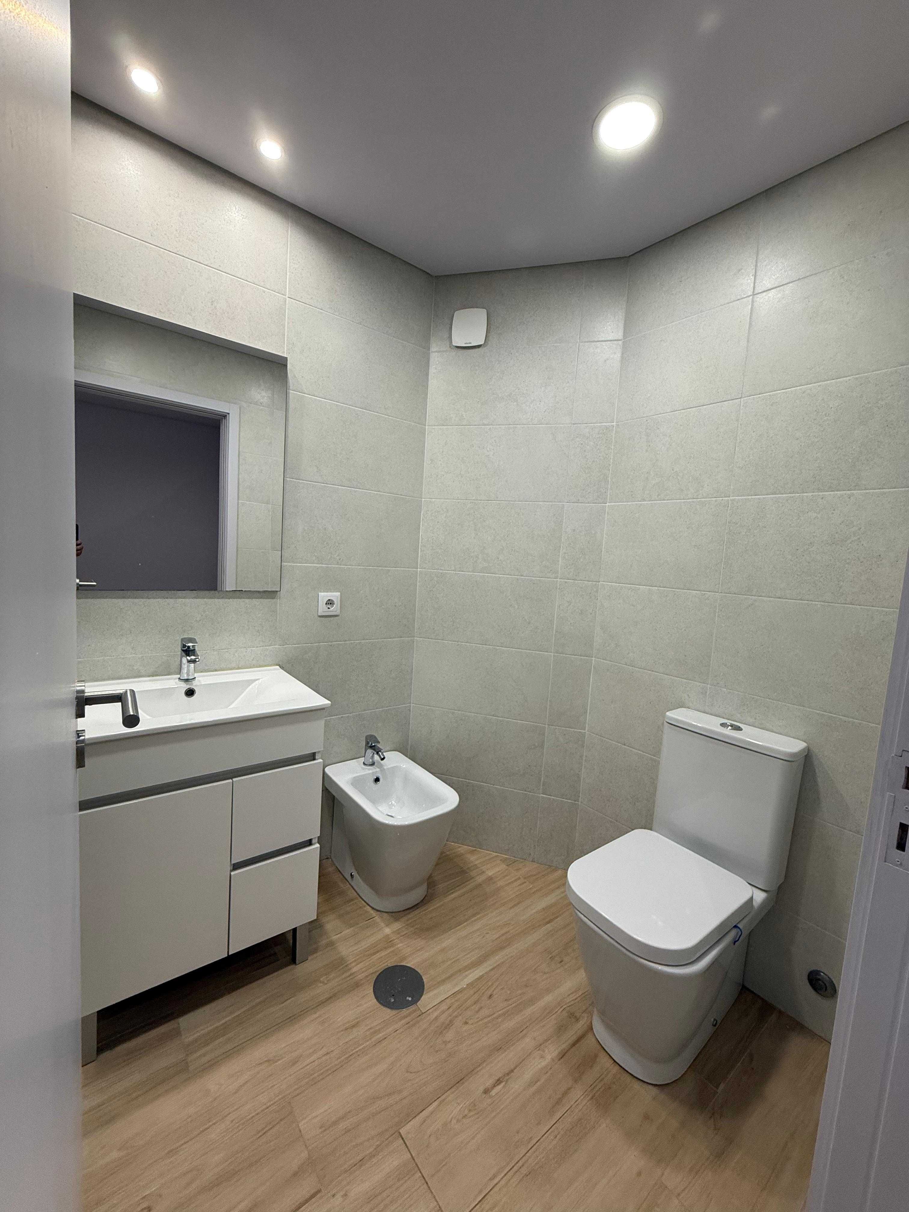 Estúdio Mobilado para Alugar – Centro do Porto (28 m²)