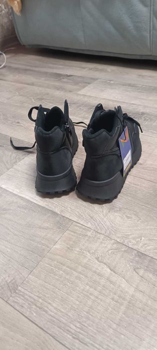 Кроссовки женские деми