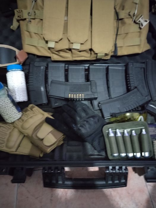 Arma + Pistola + Mala Transporte +  Material airsoft