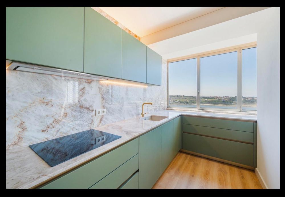 Apartamento T4 luxo Foz/ Católica Porto | vista Rio e Mar