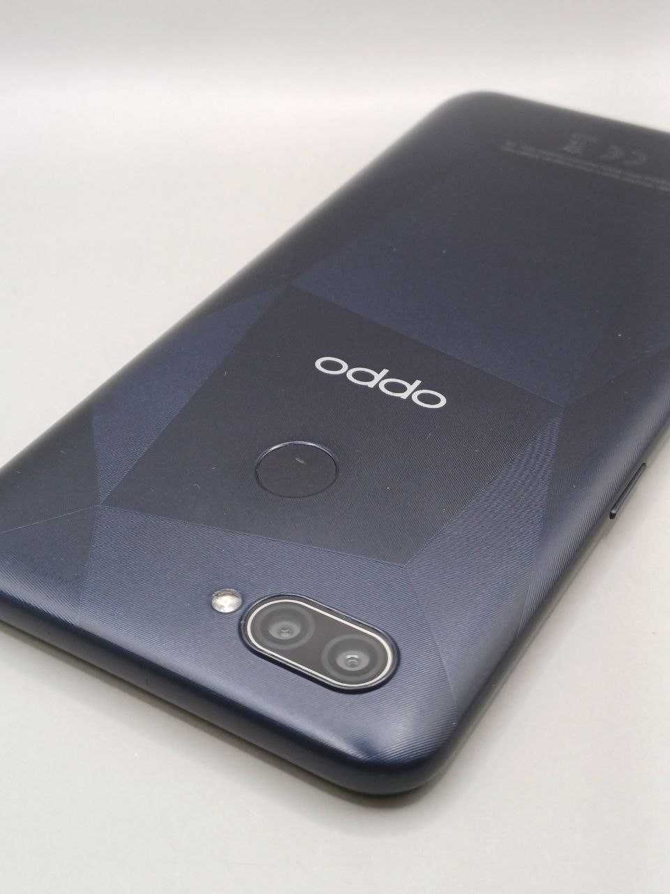 Смартфон OPPO A12 3/32GB