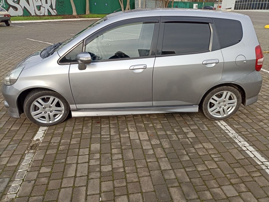 Продаю улюблений автомобіль дружини  Honda jass