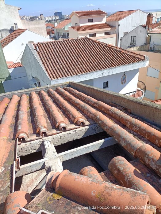 Telha vale da murta usada em buarcos