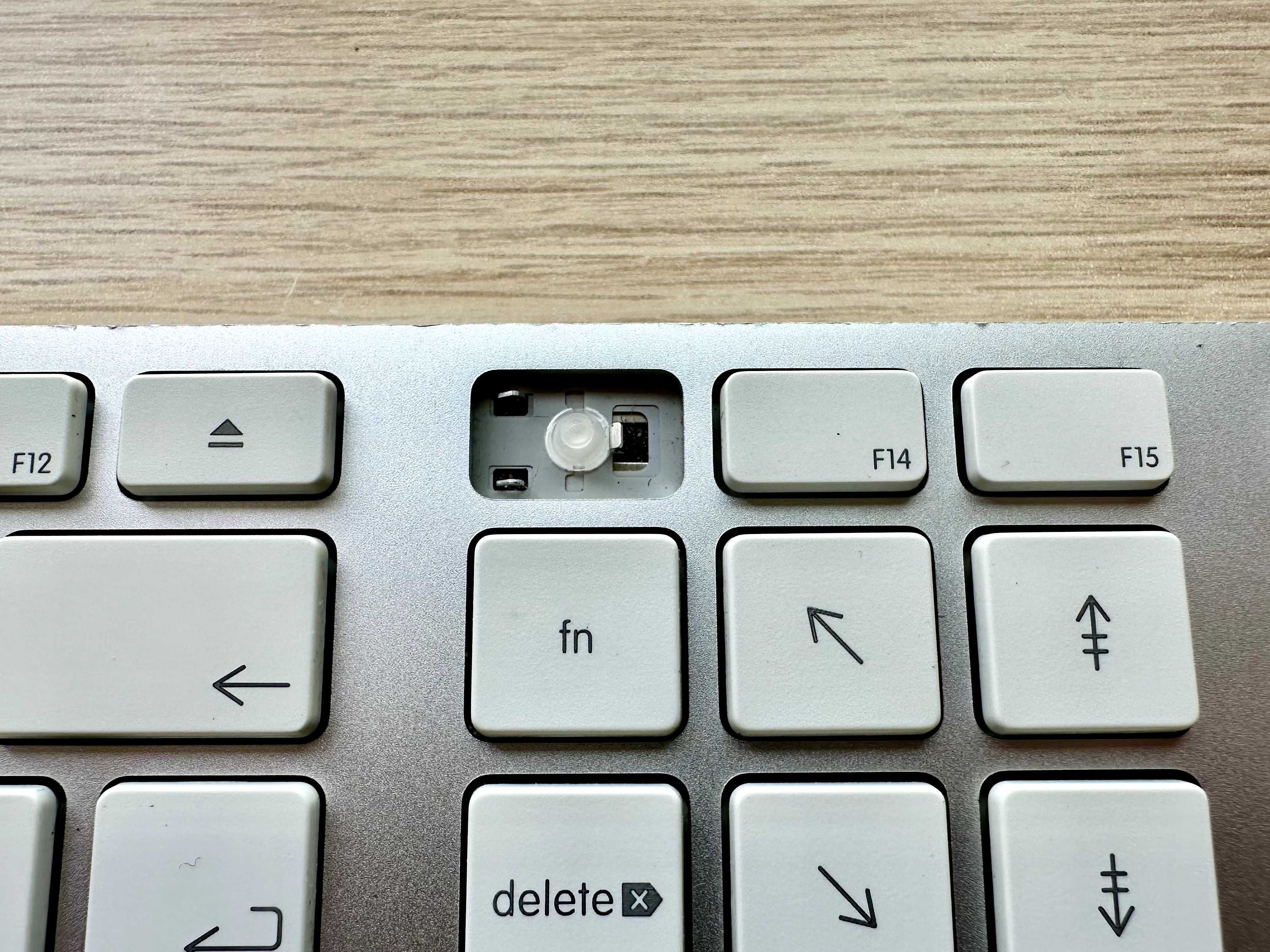 Klawiatura Apple Magic Keyboard A1243 QWERTY – USB