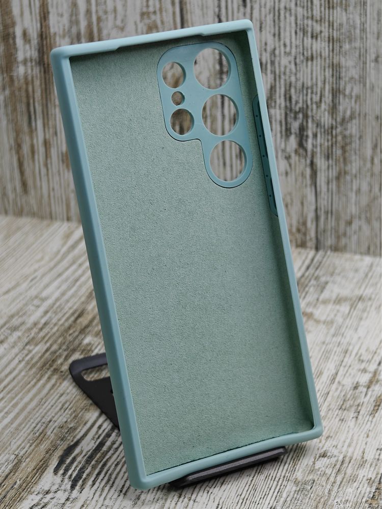 Не пачкаются. Чехол Silicone Case на Samsung S24 Ultra Микрофибра