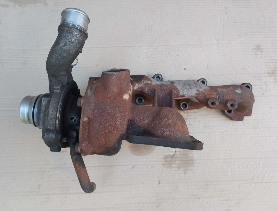 На Ford Focus MK1 Форд Фокус, Connect 1.8 дизель, турбіна.