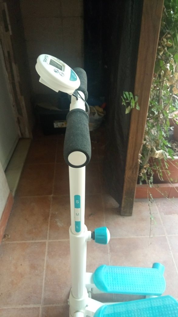 Vendo aparelho de ginástica com pouco uso