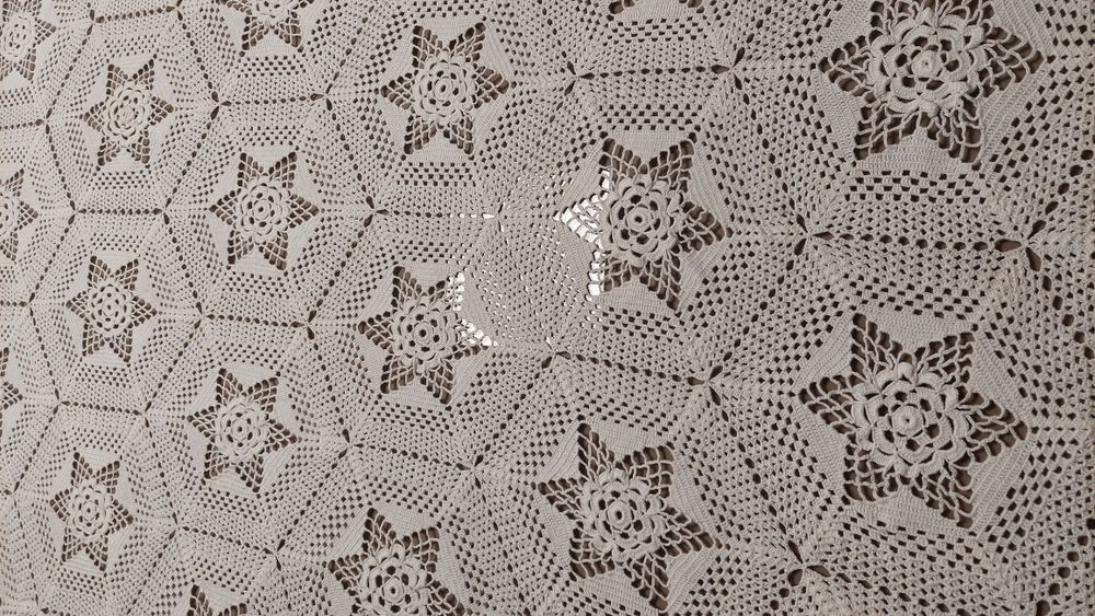 Toalha antiga (30 anos ) renda feita à mão