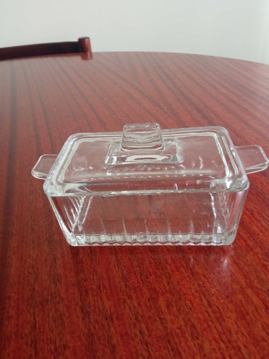 Manteigueiras de vidro